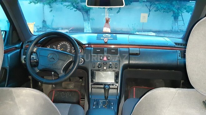 Mercedes E 200 1998, 207,250 km - 2.0 l - Gəncə