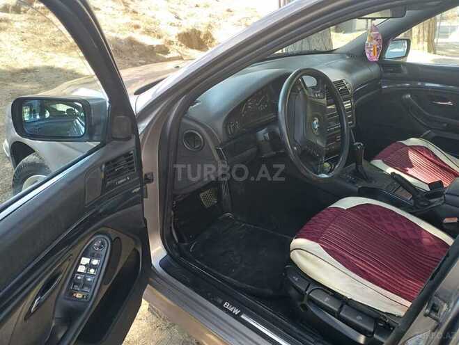 BMW 523 1996, 325,000 km - 2.5 l - Sumqayıt