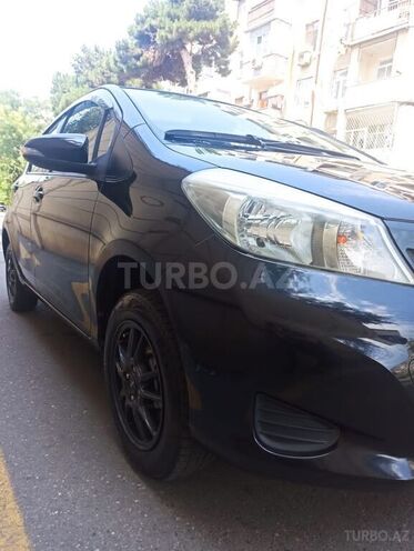 Toyota Vitz 2011, 27,000 km - 1.3 л - Bakı