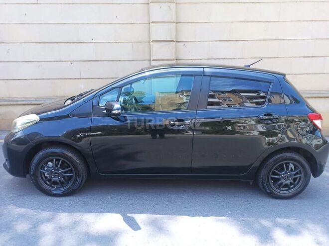 Toyota Vitz 2011, 27,000 km - 1.3 л - Bakı