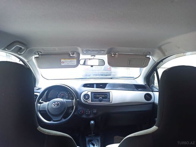 Toyota Vitz 2011, 27,000 km - 1.3 л - Bakı