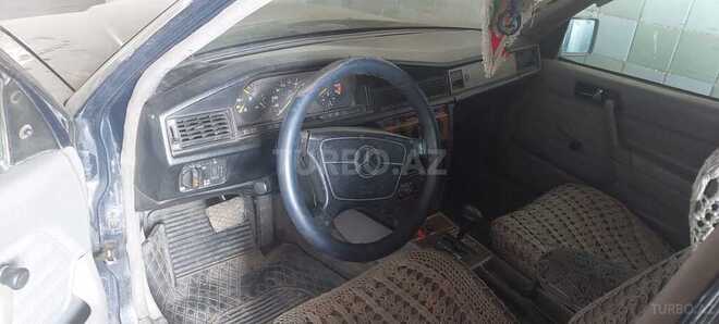 Mercedes 190 1993, 160,000 km - 2.0 l - Şəki