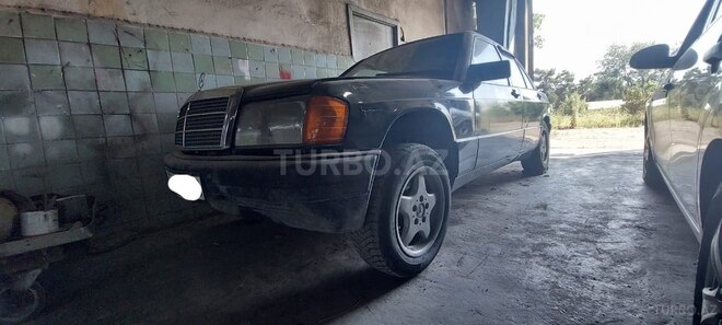 Mercedes 190 1993, 160,000 km - 2.0 l - Şəki