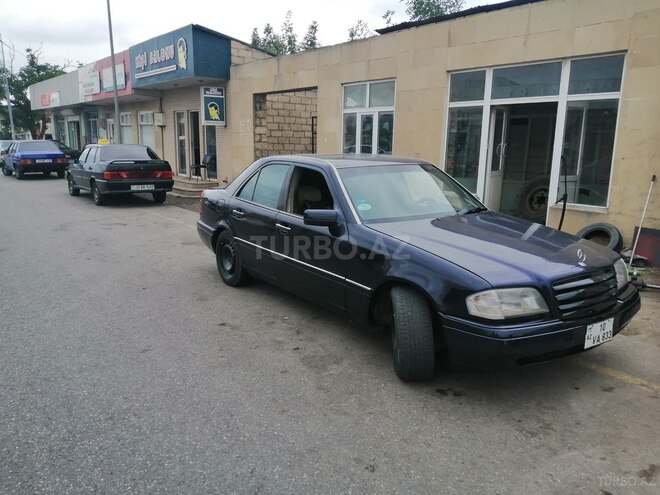 Mercedes C 220 1995, 250,000 km - 2.2 l - Quba