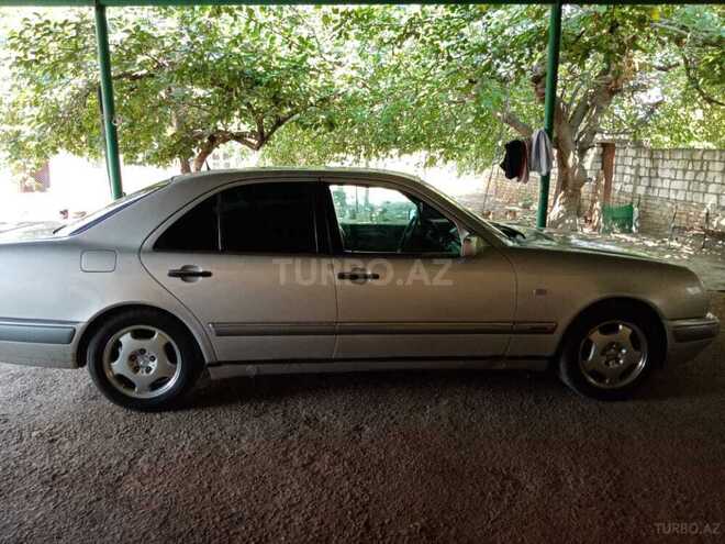 Mercedes E 230 1996, 288,000 km - 2.3 l - Ağstafa