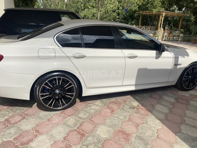 BMW 528 2011, 135,000 km - 3.0 л - Bakı