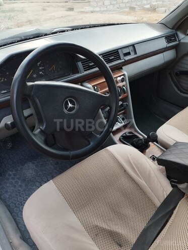 Mercedes E 200 1991, 436,586 km - 2.0 l - Bakı