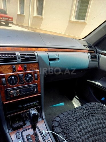 Mercedes E 270 2000, 765,000 km - 2.7 l - Bakı
