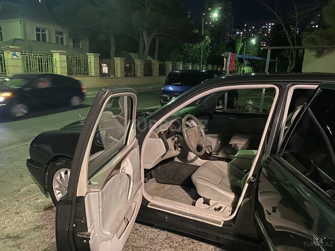 Mercedes E 240 2000, 237,000 km - 2.6 l - Bakı