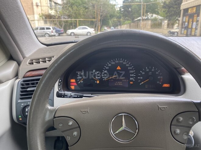 Mercedes E 240 2000, 237,000 km - 2.6 l - Bakı
