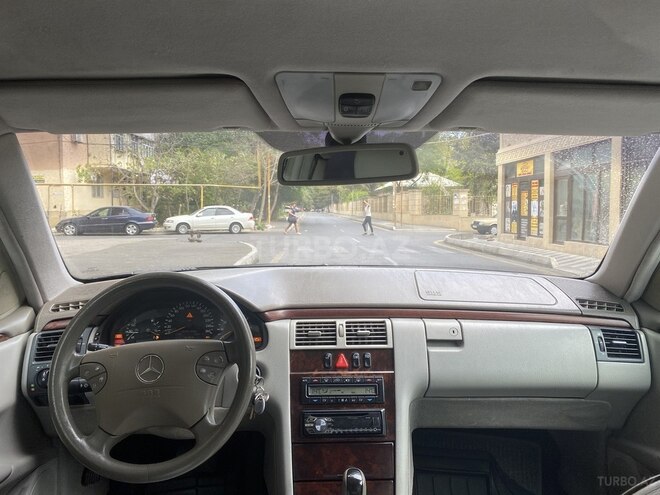 Mercedes E 240 2000, 237,000 km - 2.6 l - Bakı