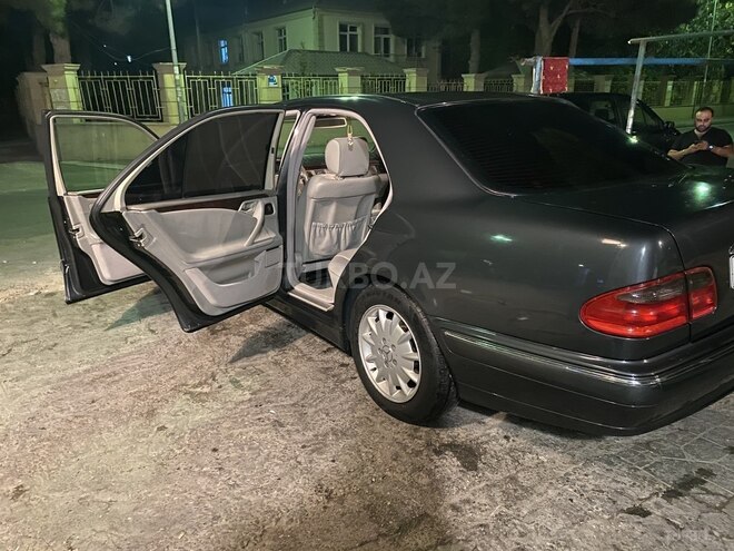 Mercedes E 240 2000, 237,000 km - 2.6 l - Bakı