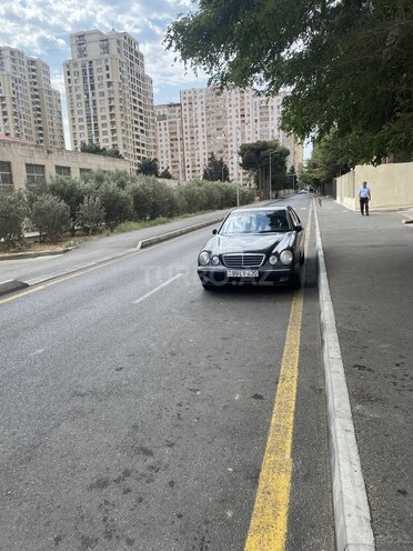Mercedes E 240 2000, 237,000 km - 2.6 l - Bakı
