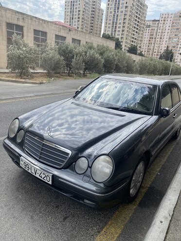 Mercedes E 240 2000, 237,000 km - 2.6 l - Bakı