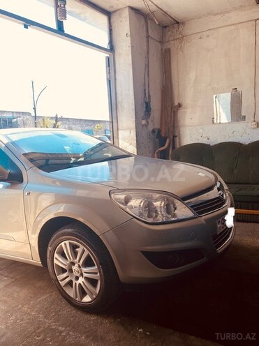 Opel Astra 2009, 260,000 km - 1.3 l - Bakı