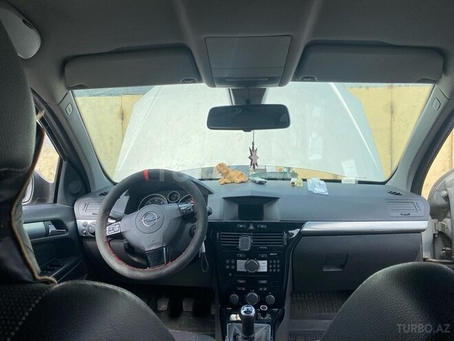 Opel Astra 2009, 260,000 km - 1.3 l - Bakı