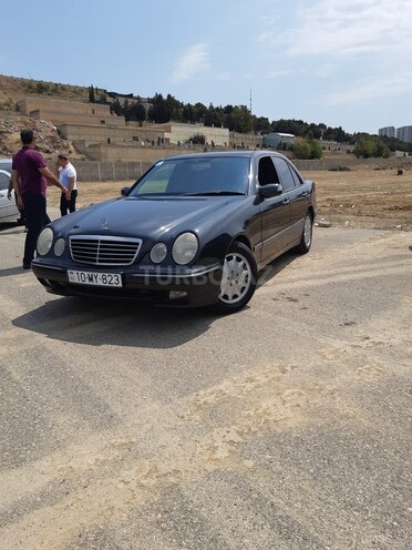Mercedes E 200 2001, 286,596 km - 2.0 l - Bakı