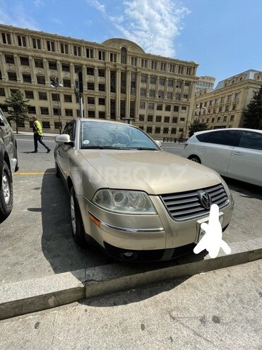 Volkswagen Passat 2003, 32,000 km - 1.8 l - Bakı