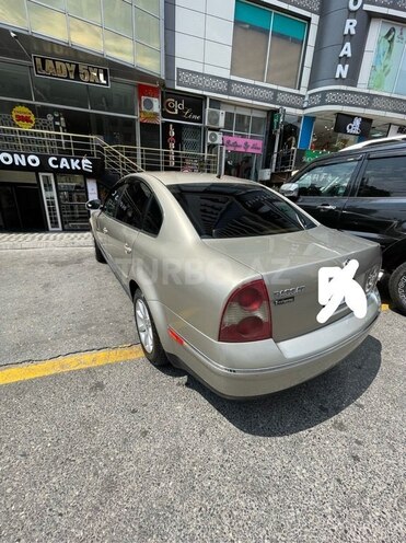 Volkswagen Passat 2003, 32,000 km - 1.8 l - Bakı