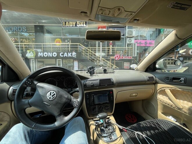 Volkswagen Passat 2003, 32,000 km - 1.8 l - Bakı