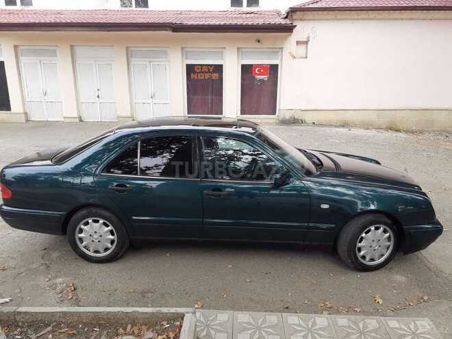 Mercedes E 230 1996, 380,000 km - 2.3 l - Qazax