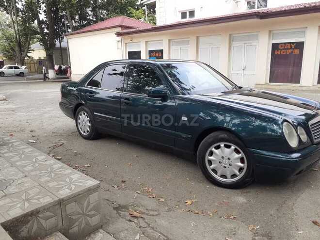 Mercedes E 230 1996, 380,000 km - 2.3 l - Qazax