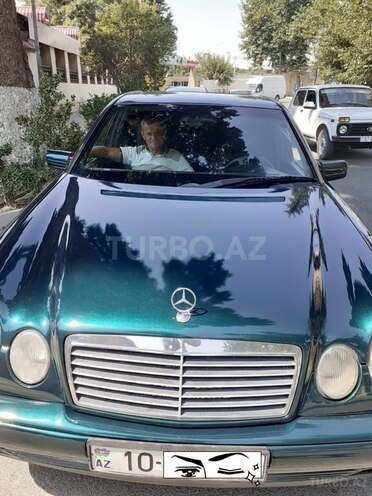 Mercedes E 230 1996, 380,000 km - 2.3 l - Qazax