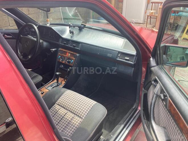 Mercedes E 200 1994, 380,000 km - 2.0 l - Bakı