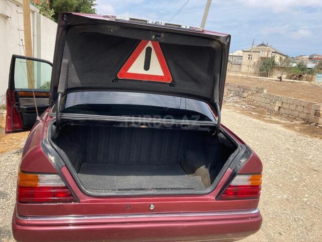 Mercedes E 200 1994, 380,000 km - 2.0 l - Bakı