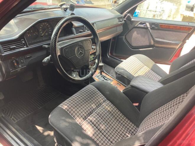 Mercedes E 200 1994, 380,000 km - 2.0 l - Bakı