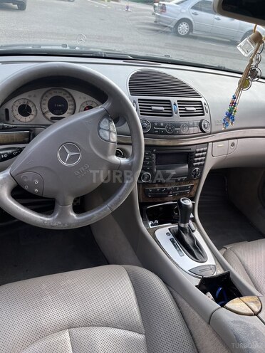 Mercedes E 240 2002, 240,000 km - 2.6 l - Bakı