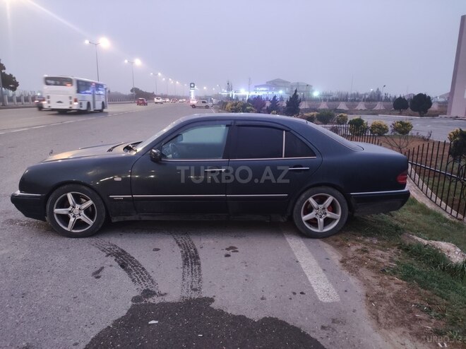 Mercedes E 240 1999, 358,000 km - 2.4 l - Bakı