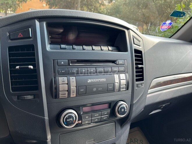 Mitsubishi Pajero 2012, 114,783 km - 3.5 l - Bakı