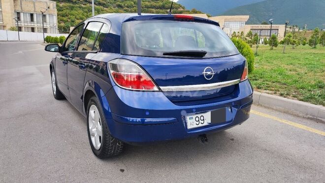 Opel Astra 2007, 191,250 km - 1.4 l - Şəki