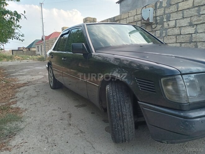 Mercedes E 300 1993, 568,000 km - 3.0 л - Bakı