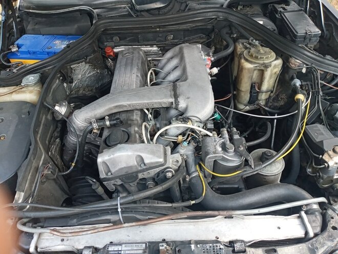 Mercedes E 300 1993, 568,000 km - 3.0 л - Bakı
