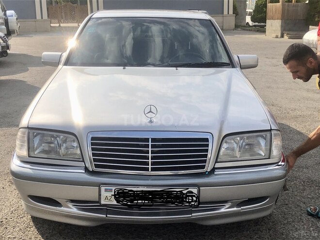 Mercedes C 200 2000, 138,000 km - 2.0 l - Bakı