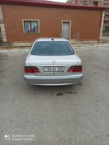 Mercedes E 320 1999, 242,000 km - 3.2 l - Bakı