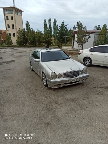 Mercedes E 320 1999, 242,000 km - 3.2 l - Bakı