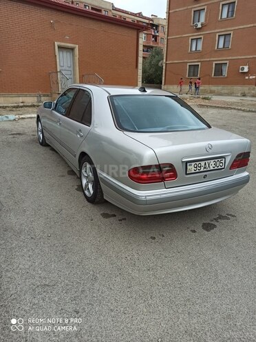 Mercedes E 320 1999, 242,000 km - 3.2 l - Bakı