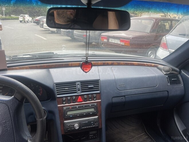 Mercedes C 220 1998, 300,000 km - 2.2 l - Xırdalan