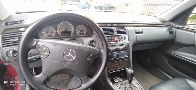 Mercedes E 280 2001, 415,000 km - 2.8 l - Zaqatala