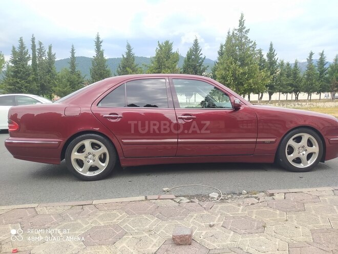 Mercedes E 280 2001, 415,000 km - 2.8 l - Zaqatala