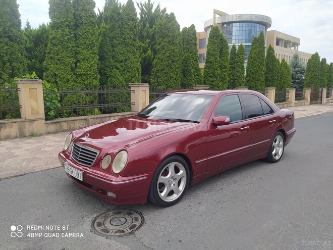 Mercedes E 280 2001, 415,000 km - 2.8 l - Zaqatala