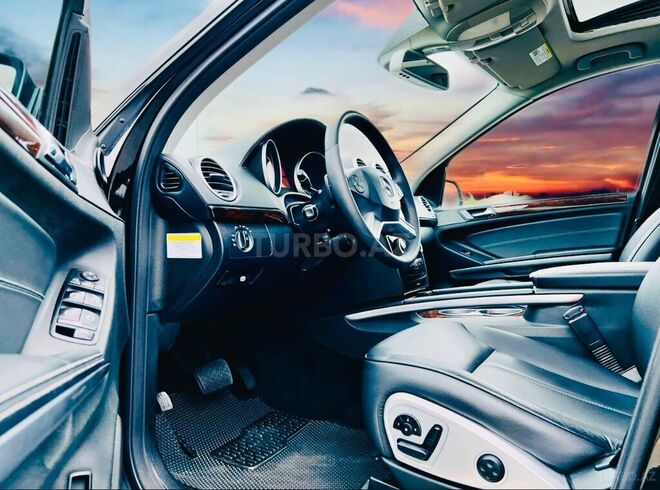 Mercedes GL 500 2010, 132,500 km - 5.0 l - Bakı
