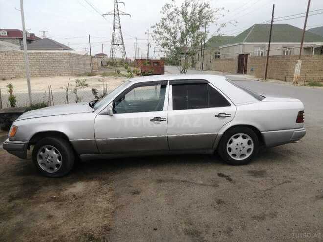 Mercedes E 250 1986, 856,080 km - 2.5 l - Bakı