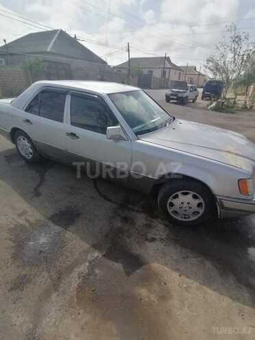 Mercedes E 250 1986, 856,080 km - 2.5 l - Bakı
