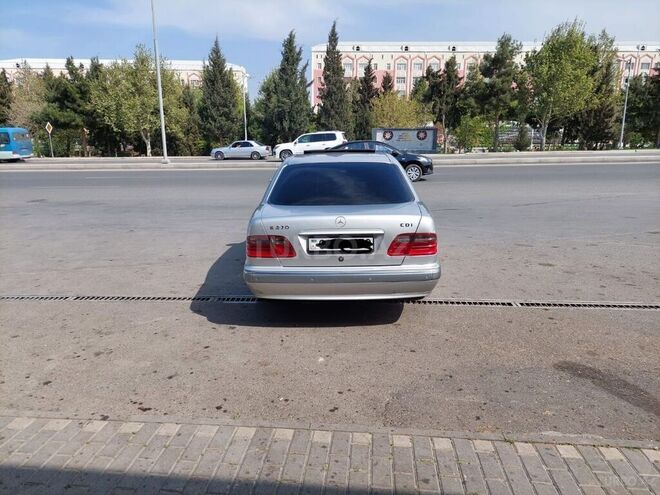 Mercedes E 270 1999, 269,000 km - 2.7 l - Gəncə