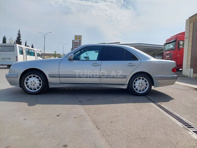 Mercedes E 270 1999, 269,000 km - 2.7 l - Gəncə