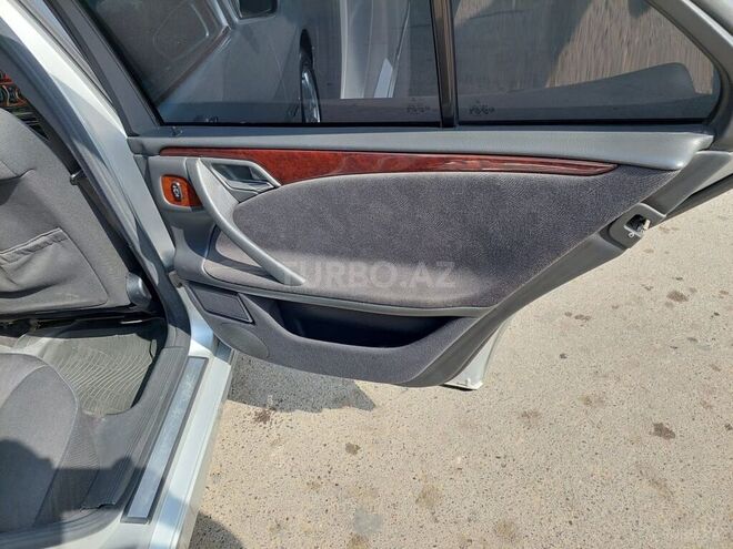 Mercedes E 270 1999, 269,000 km - 2.7 l - Gəncə